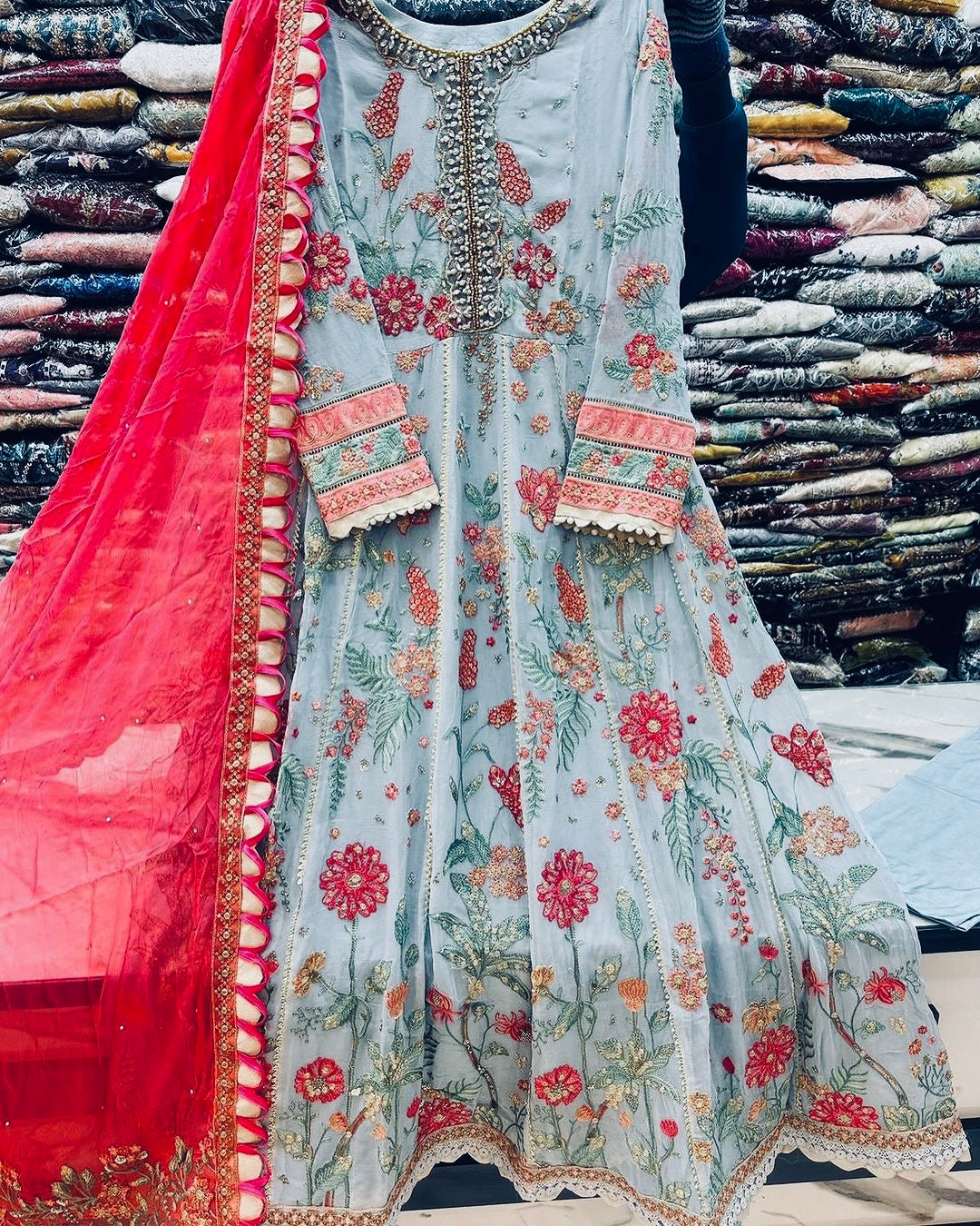 DESIGNER PARTY WEAR FANCY PAKISHTANI WORK SUIT