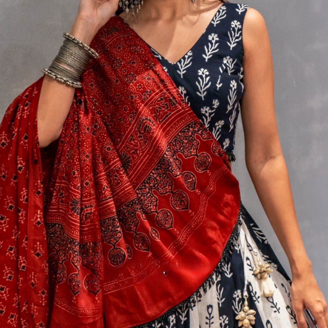 PRINTED WORK AND PEARL LATKAN LACE LEHENGA CHOLI WITH DUPATTA