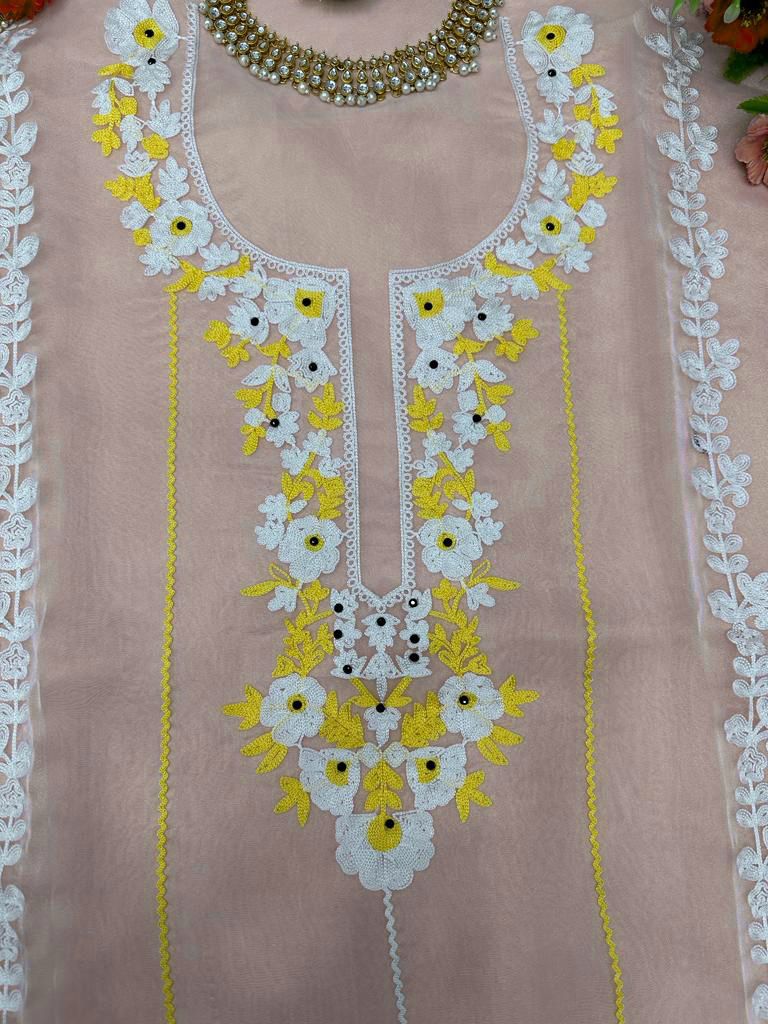 🎗Description 🎗 Looking for this same colour beautiful Designer Suit on Havy Organza Silk Febric with inner and Chain-Stich work and Pent on Organza Silk Febric with inner Dupatta on also Organza Silk Febric with Chain-Stich work.