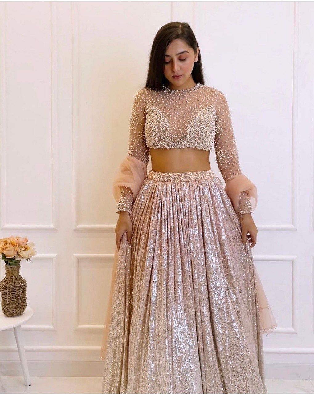 Get ready to shine with this beautiful lehnga set