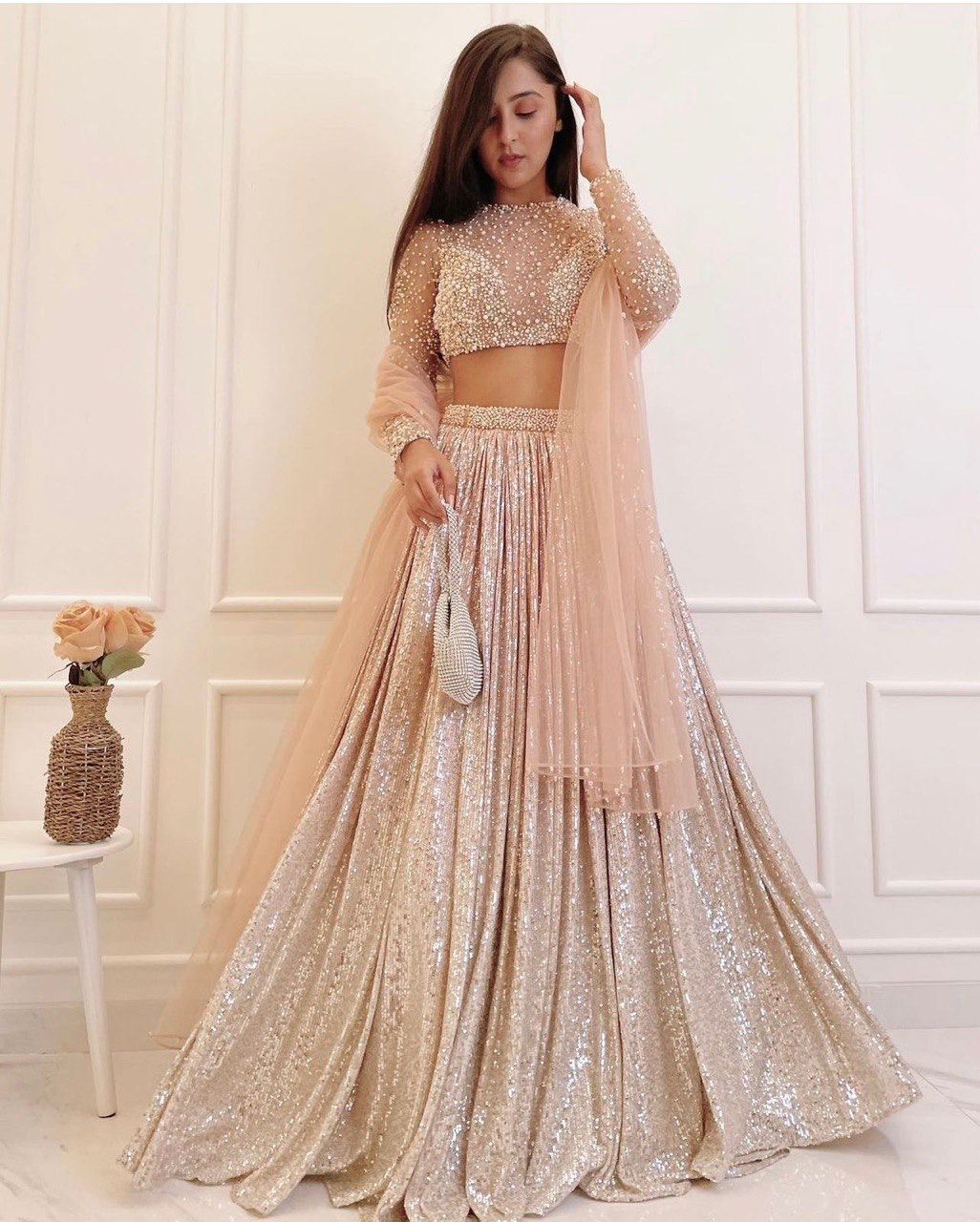 Get ready to shine with this beautiful lehnga set